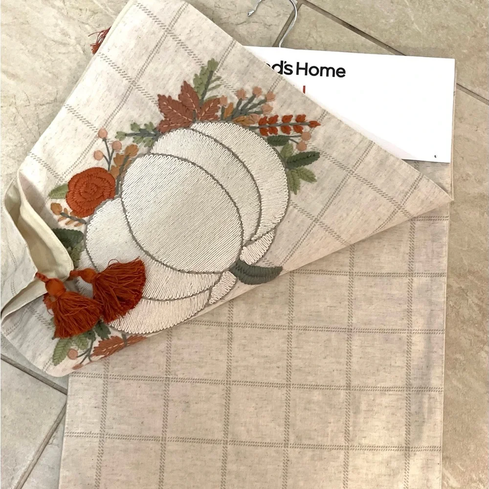 Kirkland Home Windowpane Plaid Pumpkin Table Runner